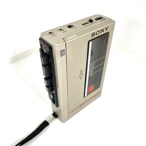 Sony TCM-8EV. For parts or repair.